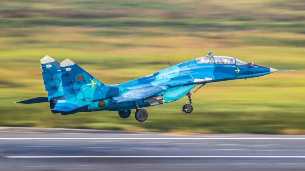 Mali geopolitical instability, map of West Africa, military withdrawal, regional conflict